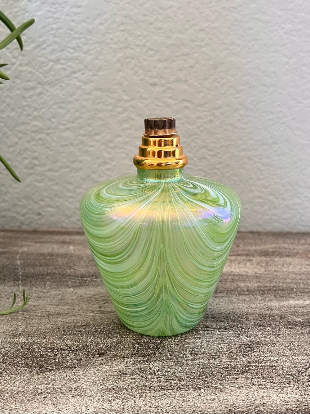 Vintage Iridescent Green Art Glass Effusion Fragrance Lamp Diffuser Hand Blown